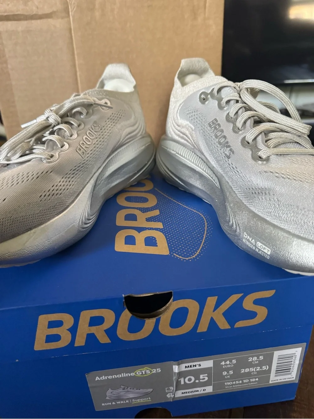 Brooks Men's Adrenaline GTS 25 Silver Running Shoes